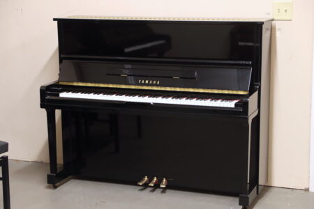 Pre-Owned Yamaha model U1, full view