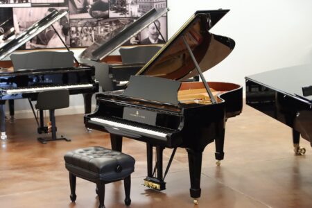 1922 Steinway model O, restored in Europe, modern finish