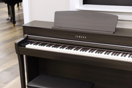 Pre-Owned Yamaha Clavinova CLP-745R view of keyboard